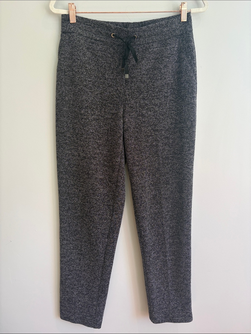 Black & White Textured Drawstring Pants – Size 8 Regular